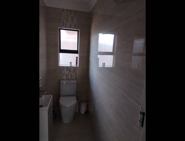 3 BEDROOM FREESTANDING FOR SALE IN BAKERTON
